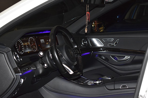 Mercedes-Benz S350 d 21 of 30