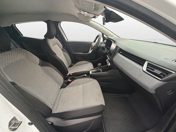 Renault Clio 21 of 30
