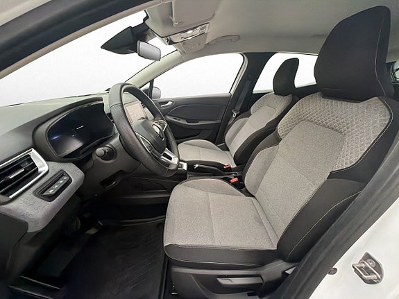Renault Clio 9 of 30