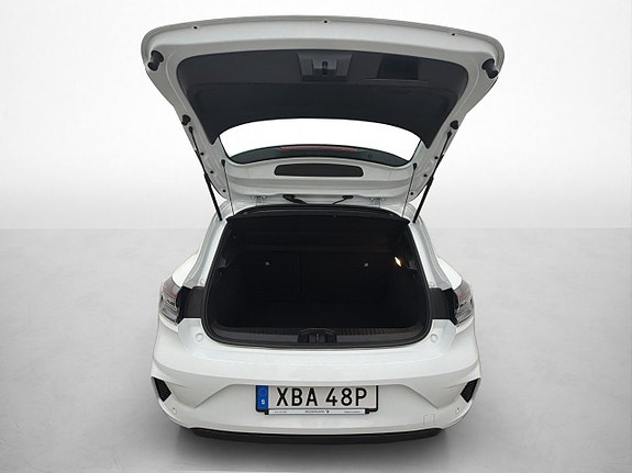 Renault Clio 23 of 30