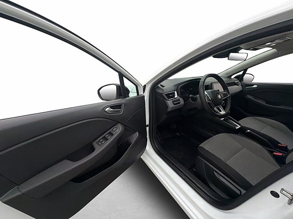 Renault Clio 8 of 30