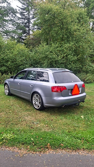 Audi A4 3 of 9