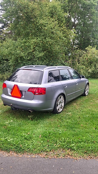Audi A4 4 of 9