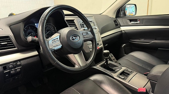 Subaru Outback 8 of 16