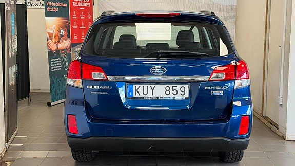 Subaru Outback 4 of 16