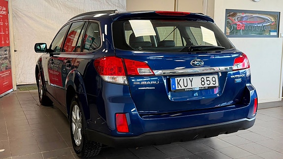 Subaru Outback 5 of 16