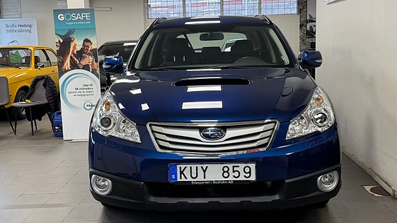 Subaru Outback 2 of 16