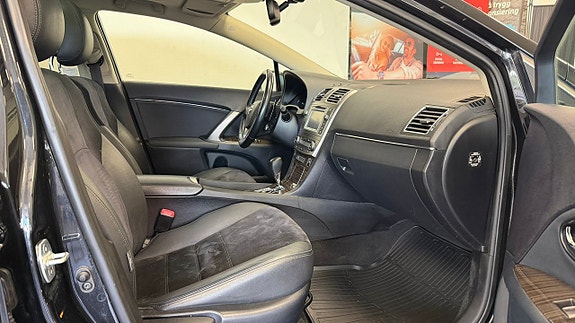 Toyota Avensis 14 of 23
