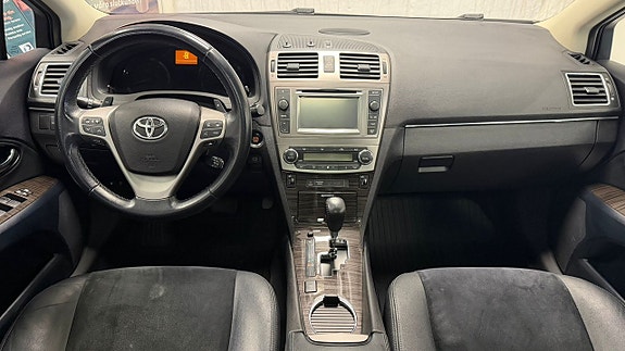 Toyota Avensis 11 of 23