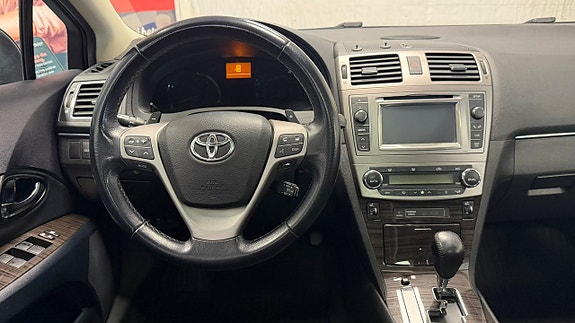 Toyota Avensis 10 of 23