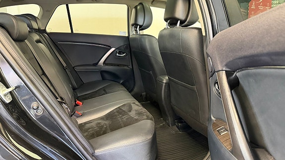 Toyota Avensis 16 of 23