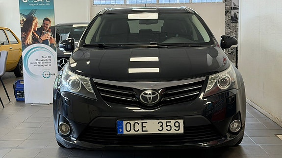 Toyota Avensis 2 of 23