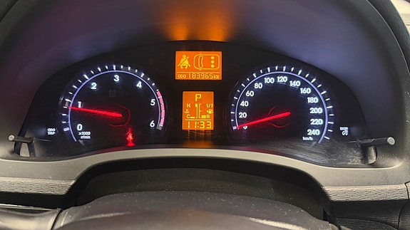 Toyota Avensis 15 of 23