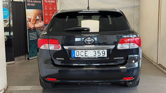 Toyota Avensis 6 of 23