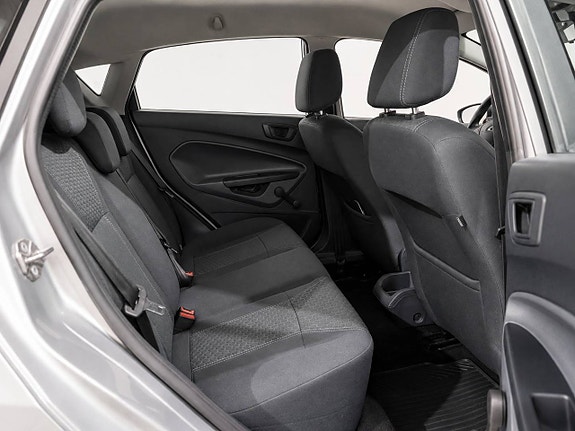 Ford Fiesta 18 of 21