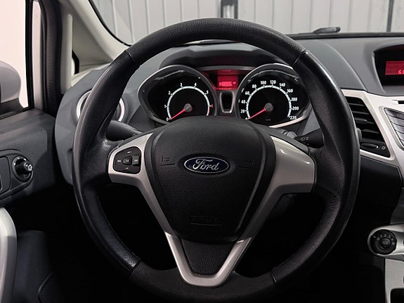Ford Fiesta 11 of 21