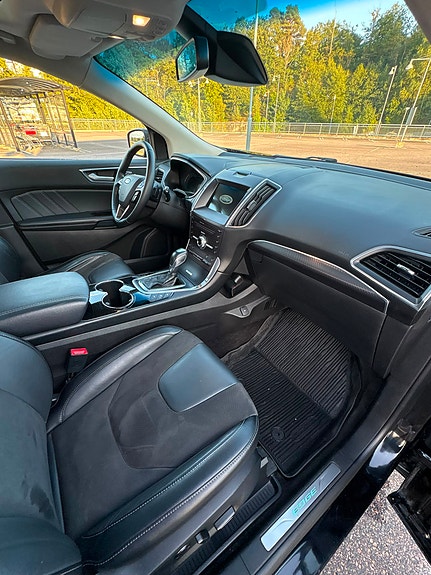 Ford Edge 18 of 18