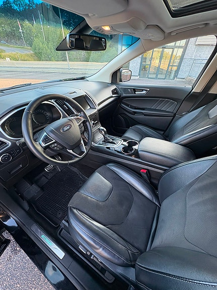 Ford Edge 10 of 18