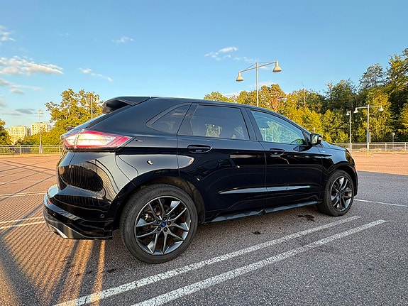 Ford Edge 4 of 18