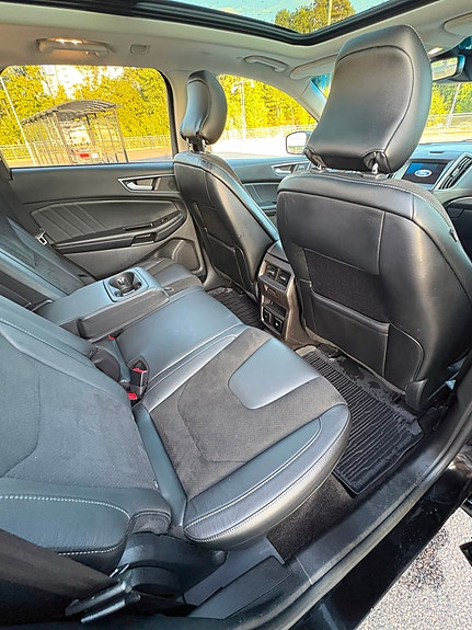 Ford Edge 14 of 18