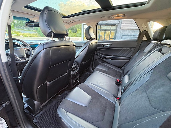 Ford Edge 9 of 18