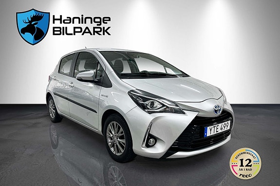 Toyota Yaris 3 of 18