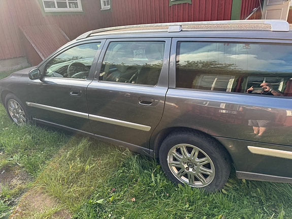 Volvo V70 5 of 7