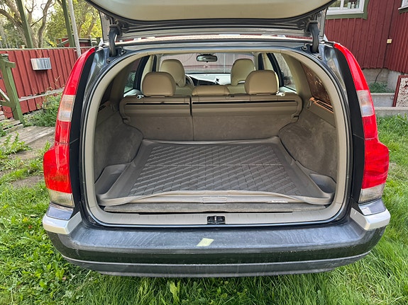 Volvo V70 6 of 7