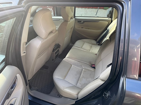 Volvo V70 7 of 7