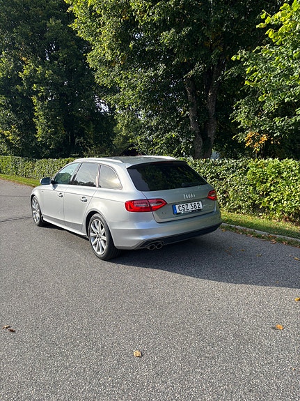 Audi A4 3 of 12