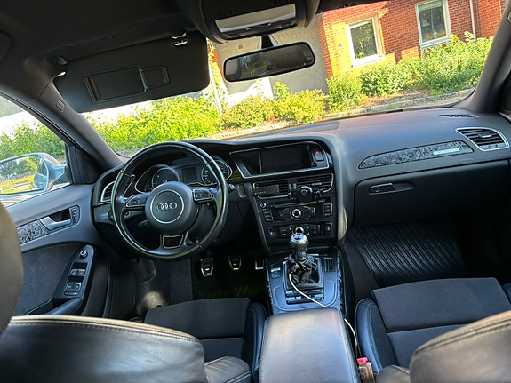 Audi A4 8 of 12