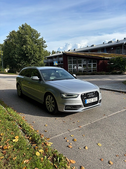 Audi A4 6 of 12