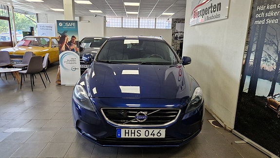 Volvo V40 3 of 20