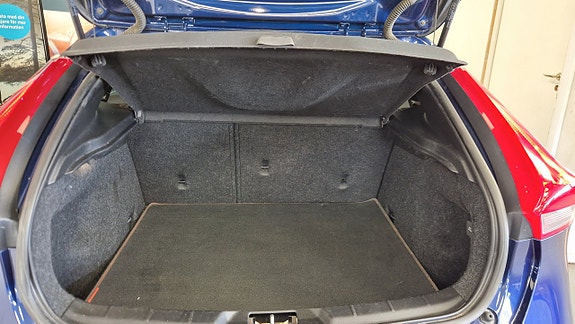 Volvo V40 7 of 20