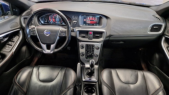 Volvo V40 9 of 20