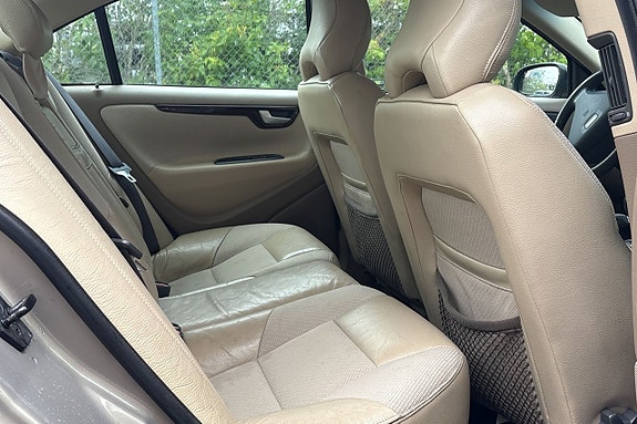 Volvo S60 15 of 15