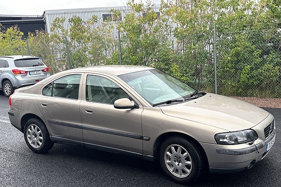 Volvo S60 9 of 15