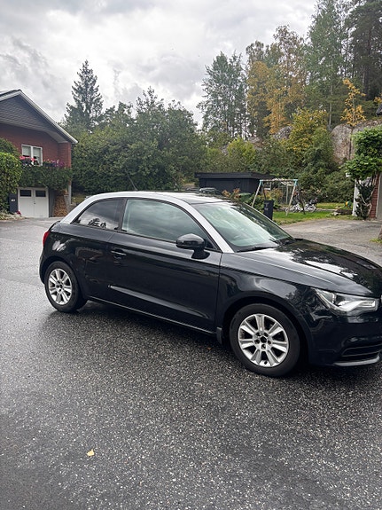 Audi A1 2 of 5