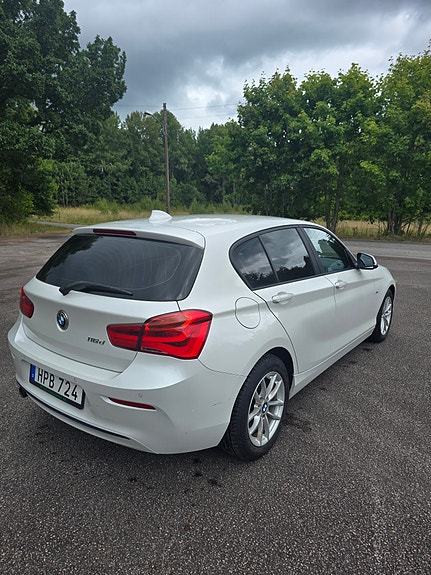 BMW 116d 2 of 4