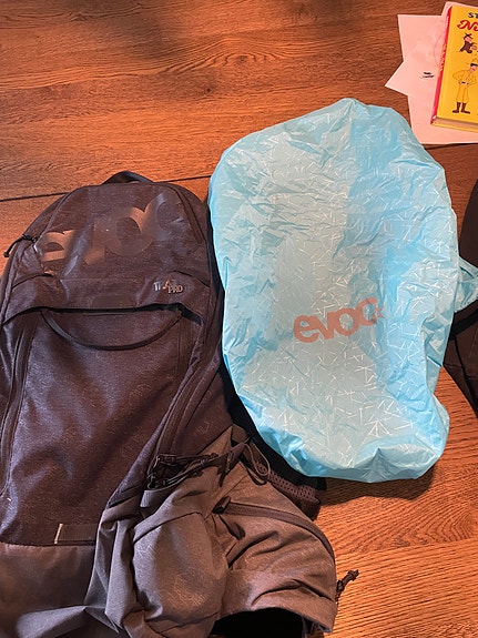 Product image 1 of 3