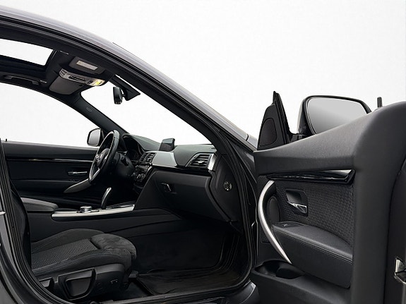BMW 320 13 of 30