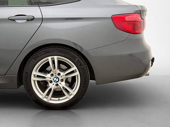 BMW 320 29 of 30
