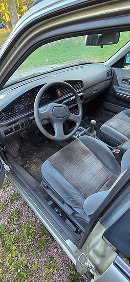 Mazda 626 3 of 8