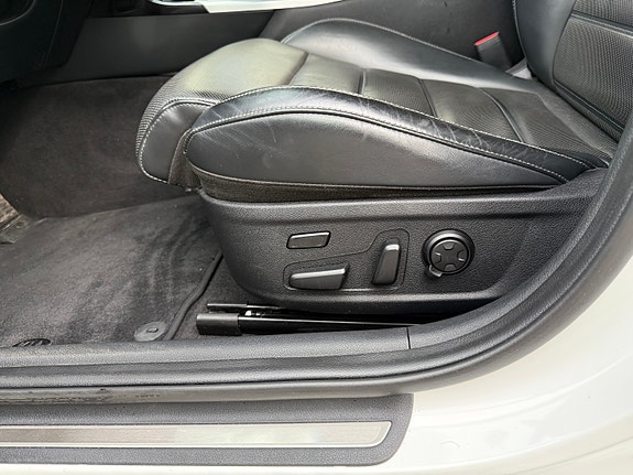 Kia Stinger 18 of 26
