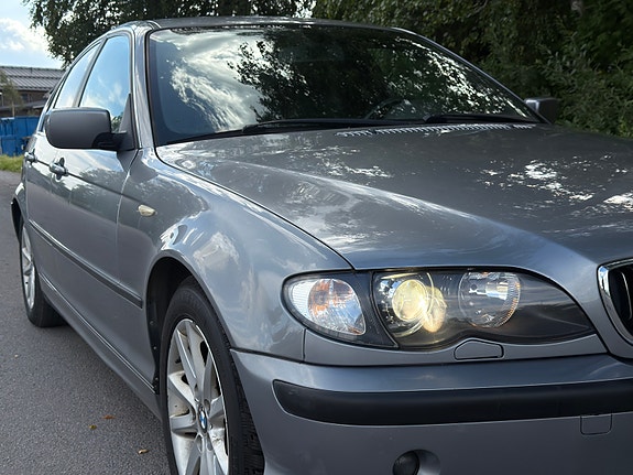 BMW 325i 3 of 6