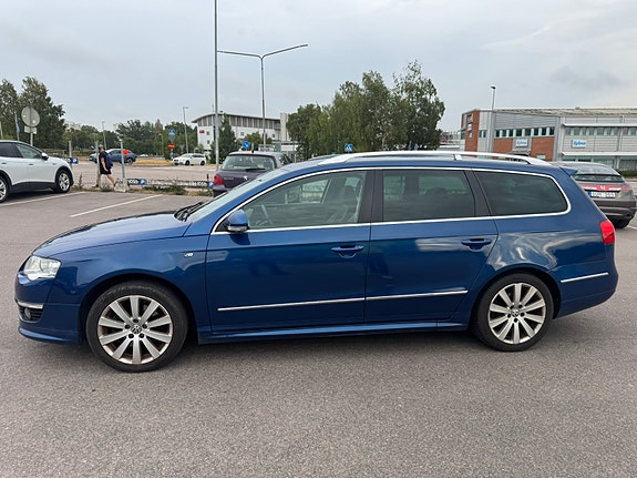 Volkswagen Passat 9 of 13
