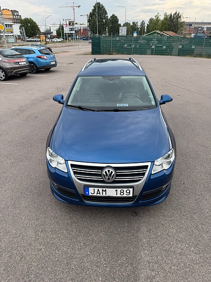 Volkswagen Passat 3 of 13