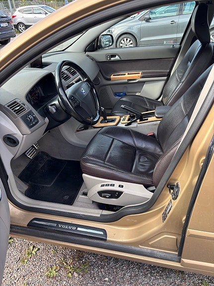 Volvo S40 4 of 6