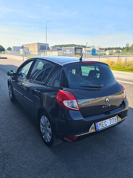 Renault Clio 3 of 10