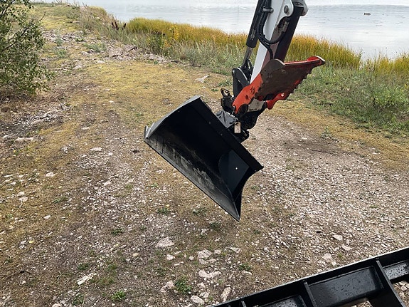Bobcat E20z Zerotail med Powertilt o  hydraulisk Clamp 5 of 12